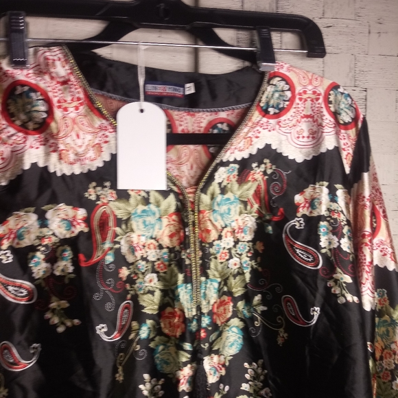 Dress - Picture 2 of 8